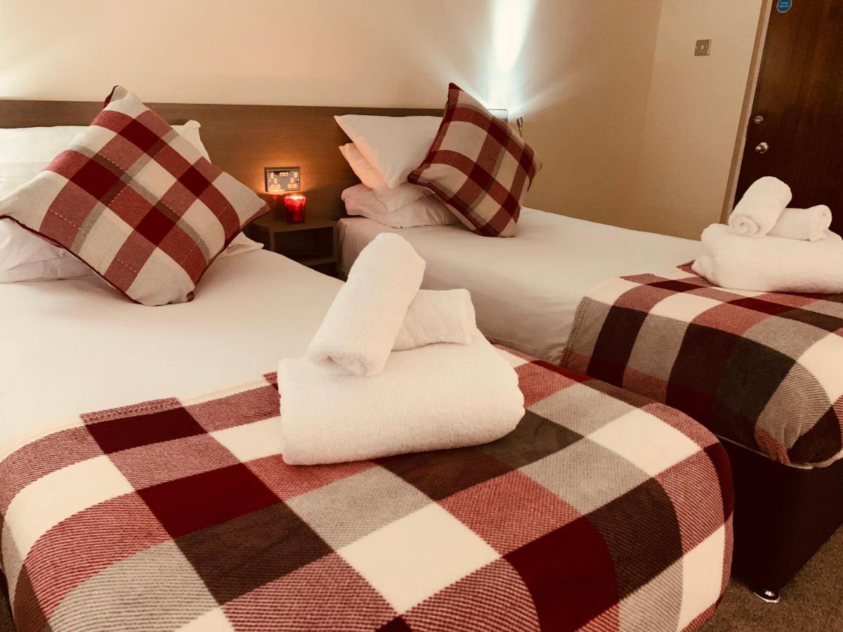 The Kings Head Bed & Breakfast Warrington Room photo